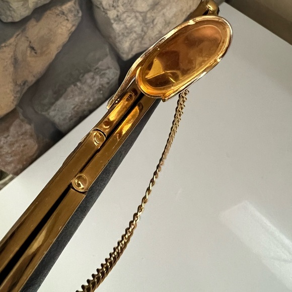 Harry Levine 1960’s Vintage Leather handbag with gold chain strap - Picture 8 of 13